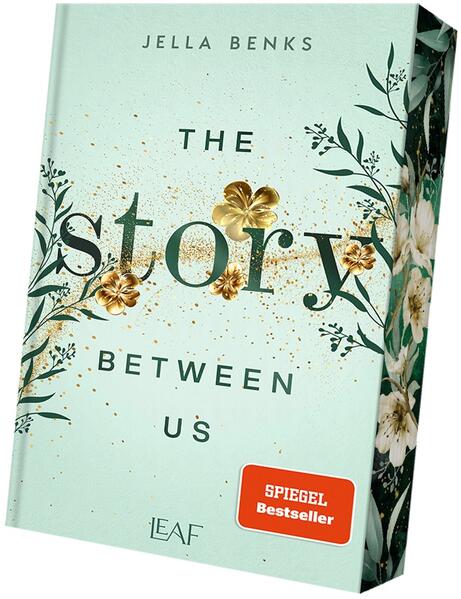 The Story Between Us - mit Farbschnitt - Bücherbüchse (Mängelexemplar)