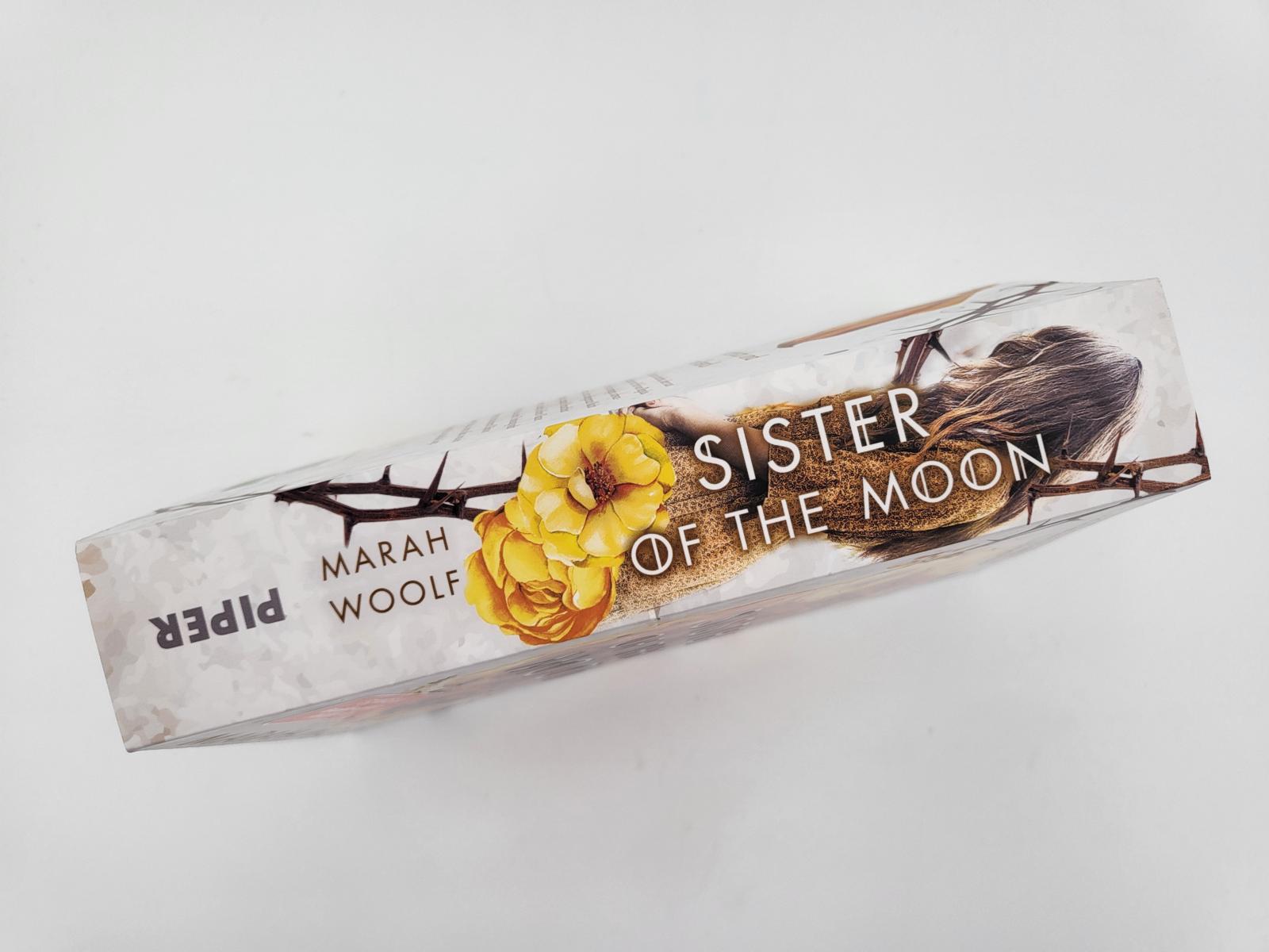 Sister of the Moon - von Siegeln und Knochen (HexenSchwesternSaga 2) (Mängelexemplar)