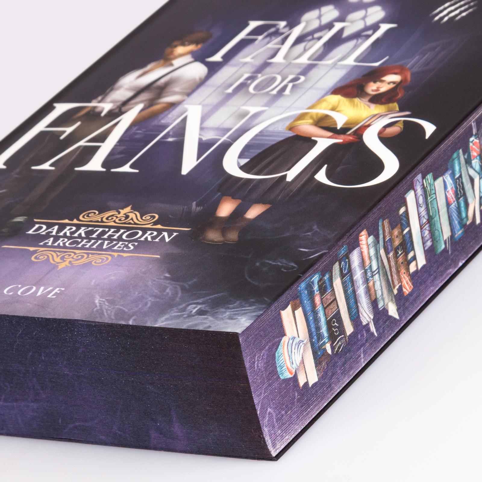Fall for Fangs (Darkthorn Archives 2) (Mängelexemplar)
