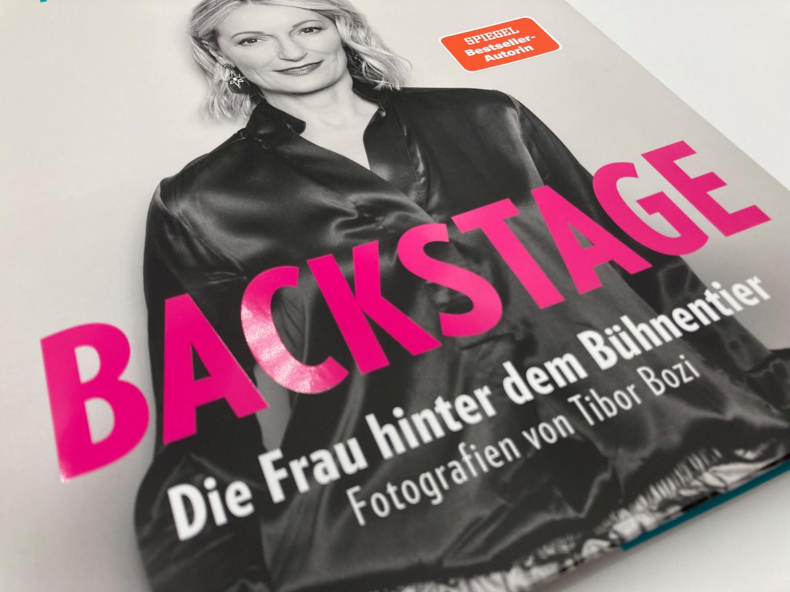 Backstage - Die Frau hinter dem Bühnentier (Mängelexemplar)